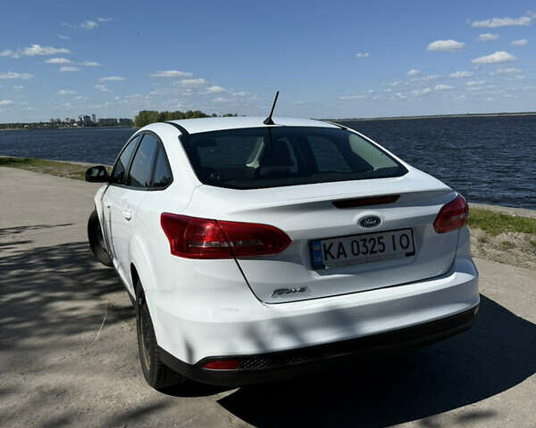 Білий Форд Фокус, об'ємом двигуна 1.6 л та пробігом 101 тис. км за 9000 $, фото 3 на Automoto.ua