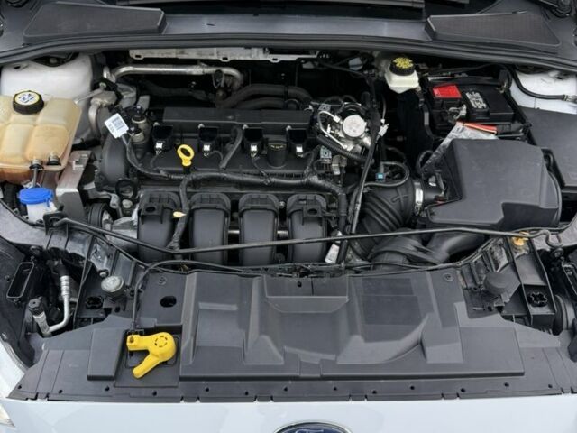 Белый Форд Фокус, объемом двигателя 2 л и пробегом 162 тыс. км за 7800 $, фото 4 на Automoto.ua