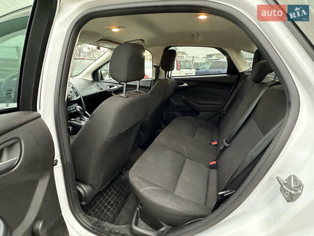 Белый Форд Фокус, объемом двигателя 2 л и пробегом 117 тыс. км за 7900 $, фото 8 на Automoto.ua