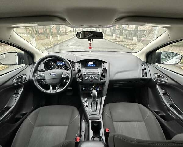 Белый Форд Фокус, объемом двигателя 2 л и пробегом 186 тыс. км за 8900 $, фото 11 на Automoto.ua