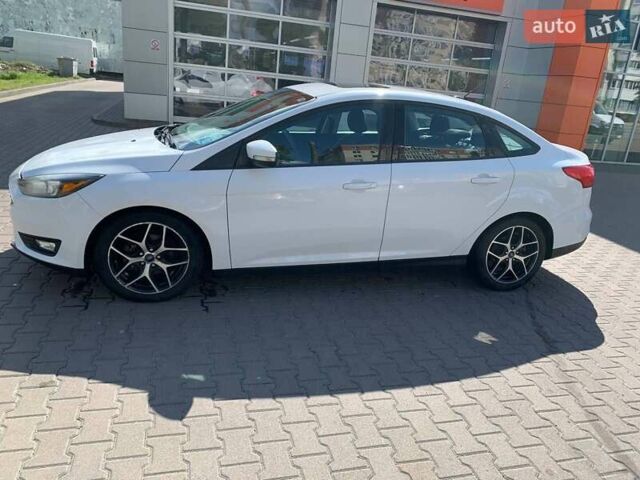 Белый Форд Фокус, объемом двигателя 0 л и пробегом 240 тыс. км за 8500 $, фото 2 на Automoto.ua
