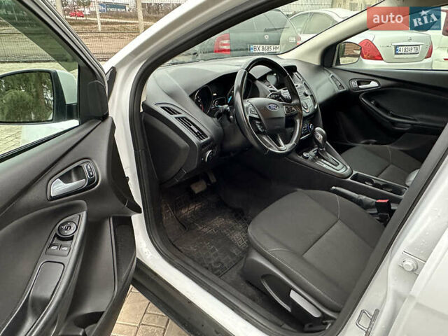 Белый Форд Фокус, объемом двигателя 2 л и пробегом 117 тыс. км за 7900 $, фото 6 на Automoto.ua