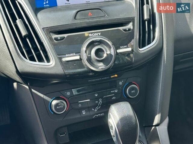 Белый Форд Фокус, объемом двигателя 2 л и пробегом 193 тыс. км за 10500 $, фото 19 на Automoto.ua