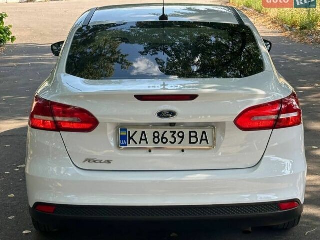 Білий Форд Фокус, об'ємом двигуна 2 л та пробігом 186 тис. км за 7800 $, фото 20 на Automoto.ua