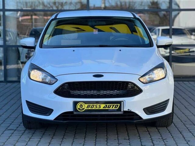 Белый Форд Фокус, объемом двигателя 2 л и пробегом 196 тыс. км за 9700 $, фото 1 на Automoto.ua