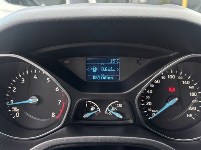 Форд Фокус 2017 в Черновцах на Automoto.ua Белый Форд Фокус, объемом двигателя 1.6 л и пробегом 61 тыс. км за 8900 $, фото 14 на Automoto.ua