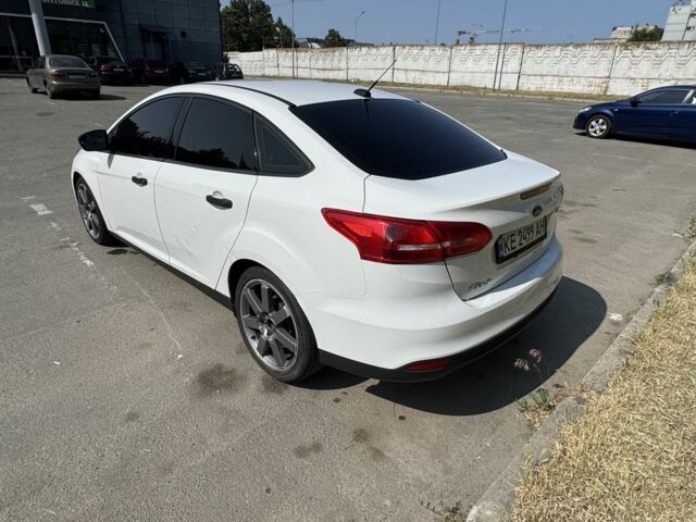 Белый Форд Фокус, объемом двигателя 2 л и пробегом 102 тыс. км за 7999 $, фото 6 на Automoto.ua