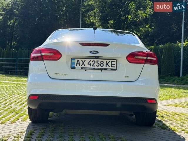 Белый Форд Фокус, объемом двигателя 2 л и пробегом 221 тыс. км за 8300 $, фото 12 на Automoto.ua