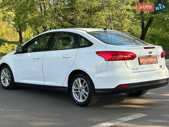 Белый Форд Фокус, объемом двигателя 1 л и пробегом 84 тыс. км за 9500 $, фото 6 на Automoto.ua