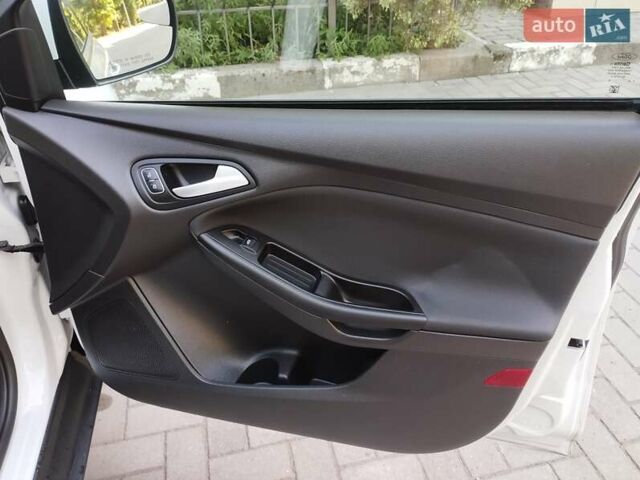 Форд Фокус 2017 у Запоріжжя на Automoto.ua Білий Форд Фокус, об'ємом двигуна 2 л та пробігом 58 тис. км за 9600 $, фото 21 на Automoto.ua