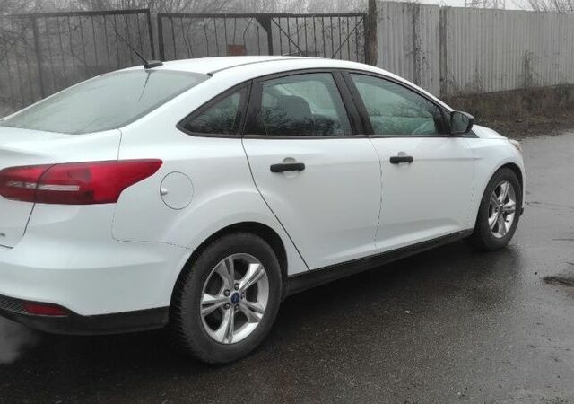 Білий Форд Фокус, об'ємом двигуна 2 л та пробігом 154 тис. км за 7900 $, фото 3 на Automoto.ua