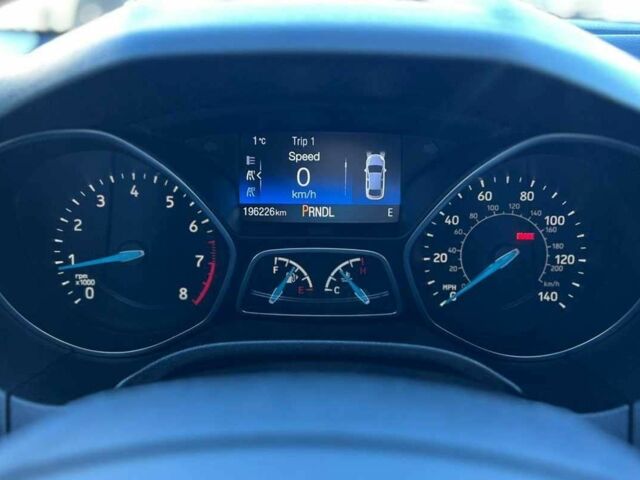 Белый Форд Фокус, объемом двигателя 2 л и пробегом 196 тыс. км за 9700 $, фото 14 на Automoto.ua