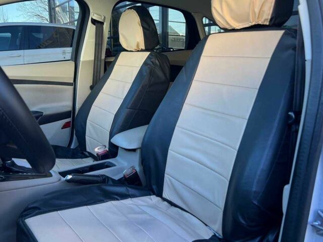 Белый Форд Фокус, объемом двигателя 2 л и пробегом 196 тыс. км за 9700 $, фото 10 на Automoto.ua