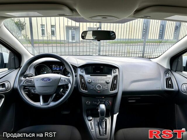 Білий Форд Фокус, об'ємом двигуна 2 л та пробігом 137 тис. км за 8700 $, фото 7 на Automoto.ua