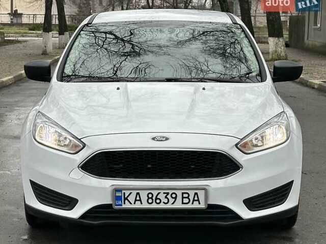Белый Форд Фокус, объемом двигателя 2 л и пробегом 186 тыс. км за 8900 $, фото 3 на Automoto.ua