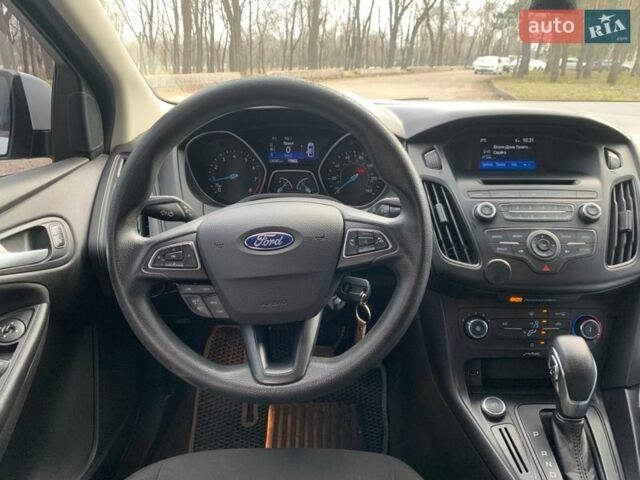 Белый Форд Фокус, объемом двигателя 2 л и пробегом 138 тыс. км за 8200 $, фото 3 на Automoto.ua