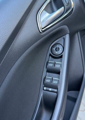 Білий Форд Фокус, об'ємом двигуна 1.6 л та пробігом 67 тис. км за 10700 $, фото 13 на Automoto.ua