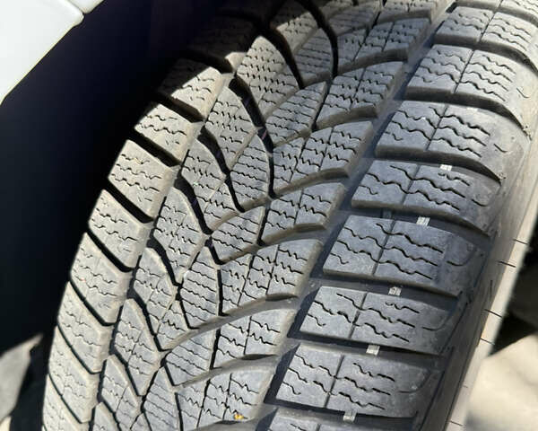 Білий Форд Фокус, об'ємом двигуна 1.6 л та пробігом 101 тис. км за 9000 $, фото 5 на Automoto.ua