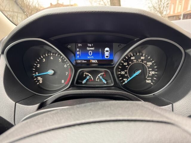 Белый Форд Фокус, объемом двигателя 2 л и пробегом 129 тыс. км за 8200 $, фото 6 на Automoto.ua