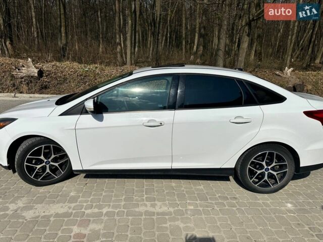 Белый Форд Фокус, объемом двигателя 2 л и пробегом 193 тыс. км за 8900 $, фото 4 на Automoto.ua