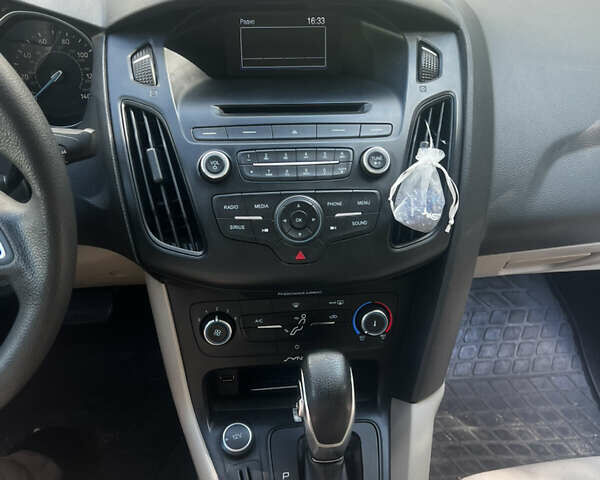 Белый Форд Фокус, объемом двигателя 2 л и пробегом 66 тыс. км за 9000 $, фото 9 на Automoto.ua