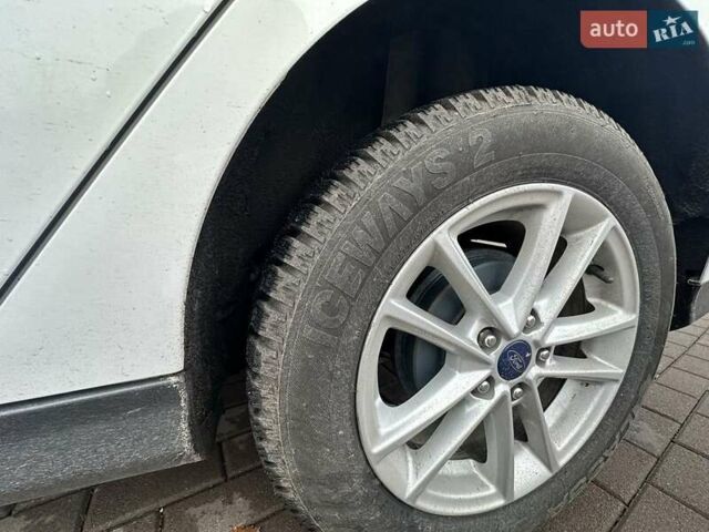 Білий Форд Фокус, об'ємом двигуна 2 л та пробігом 116 тис. км за 7850 $, фото 9 на Automoto.ua