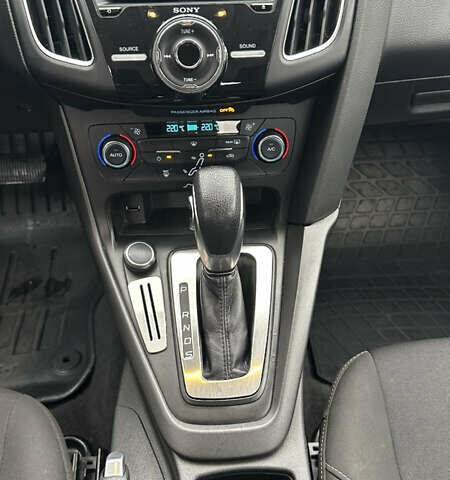 Білий Форд Фокус, об'ємом двигуна 2 л та пробігом 168 тис. км за 9000 $, фото 12 на Automoto.ua