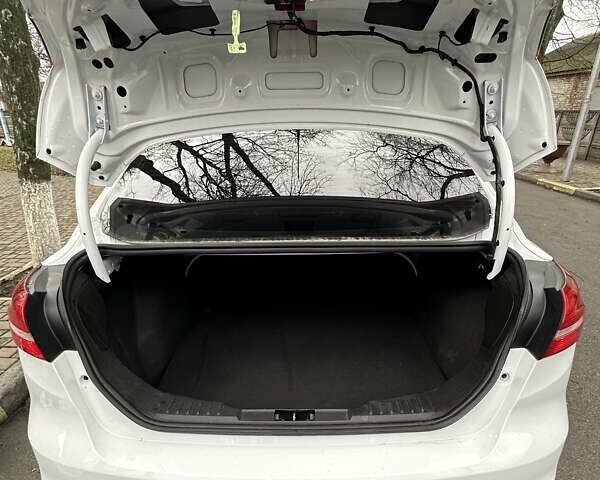 Білий Форд Фокус, об'ємом двигуна 2 л та пробігом 186 тис. км за 8700 $, фото 15 на Automoto.ua