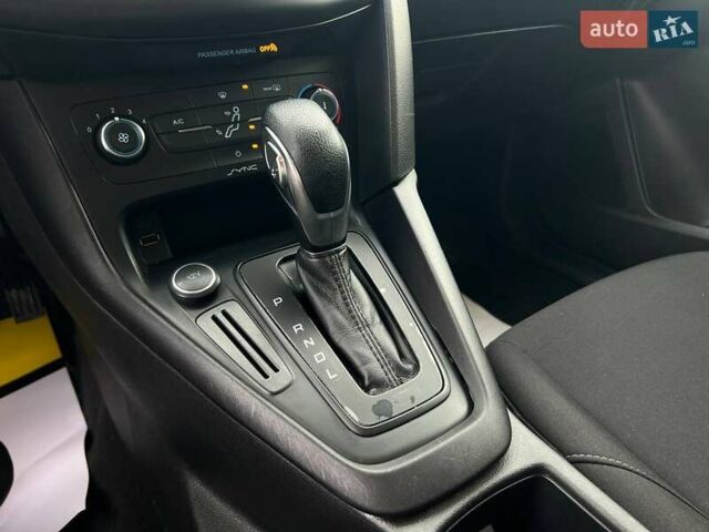 Белый Форд Фокус, объемом двигателя 2 л и пробегом 131 тыс. км за 8200 $, фото 15 на Automoto.ua