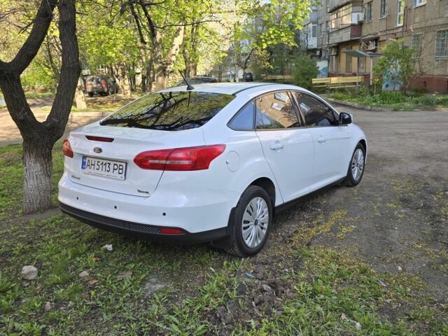 Белый Форд Фокус, объемом двигателя 1.6 л и пробегом 98 тыс. км за 10300 $, фото 2 на Automoto.ua