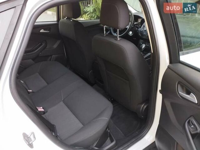 Форд Фокус 2017 у Запоріжжя на Automoto.ua Білий Форд Фокус, об'ємом двигуна 2 л та пробігом 58 тис. км за 9600 $, фото 15 на Automoto.ua