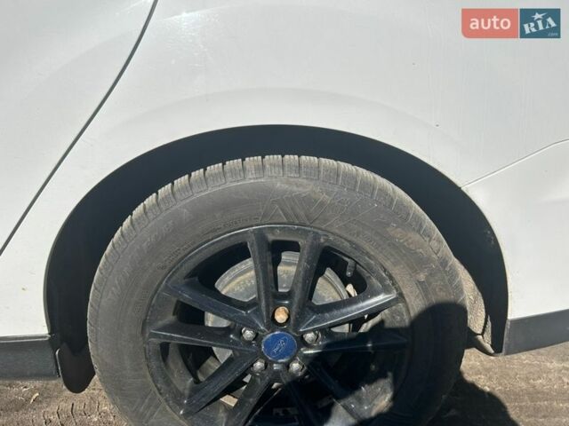 Белый Форд Фокус, объемом двигателя 2 л и пробегом 114 тыс. км за 9200 $, фото 23 на Automoto.ua