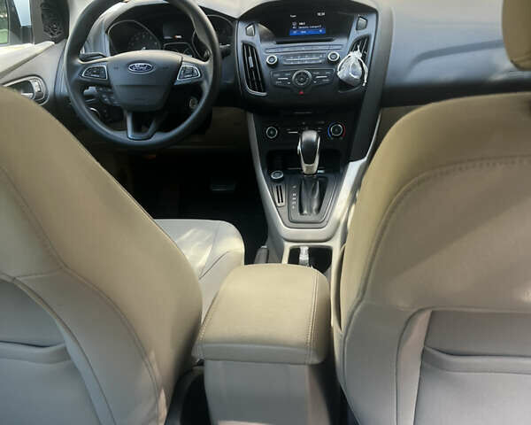 Белый Форд Фокус, объемом двигателя 2 л и пробегом 66 тыс. км за 9000 $, фото 8 на Automoto.ua