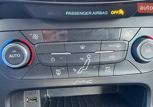 Белый Форд Фокус, объемом двигателя 2 л и пробегом 240 тыс. км за 8290 $, фото 21 на Automoto.ua