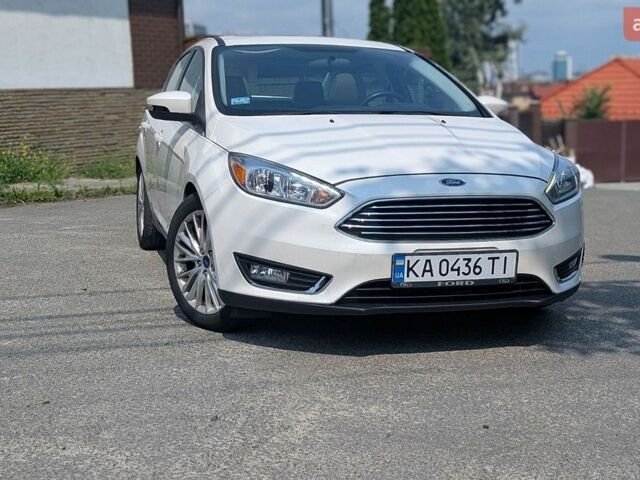 Белый Форд Фокус, объемом двигателя 2 л и пробегом 205 тыс. км за 8500 $, фото 6 на Automoto.ua