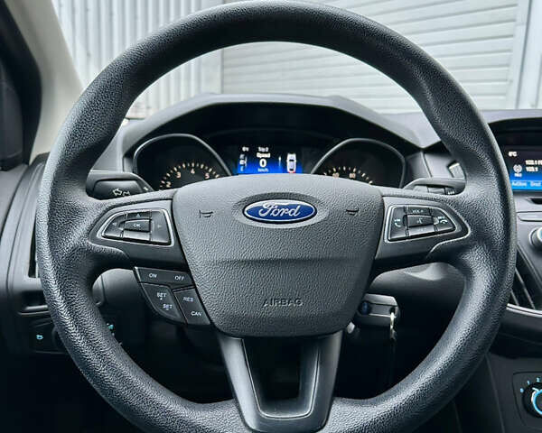 Белый Форд Фокус, объемом двигателя 2 л и пробегом 137 тыс. км за 8700 $, фото 10 на Automoto.ua