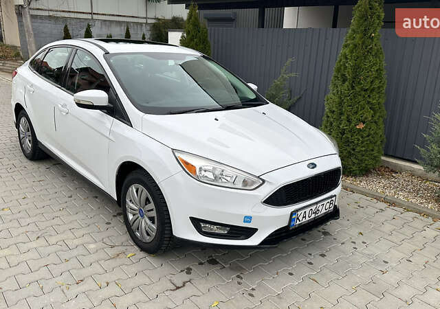 Білий Форд Фокус, об'ємом двигуна 2 л та пробігом 168 тис. км за 9000 $, фото 4 на Automoto.ua