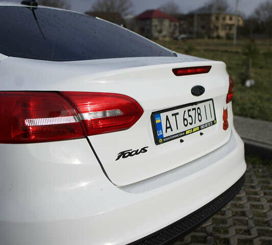 Белый Форд Фокус, объемом двигателя 2 л и пробегом 209 тыс. км за 8999 $, фото 15 на Automoto.ua