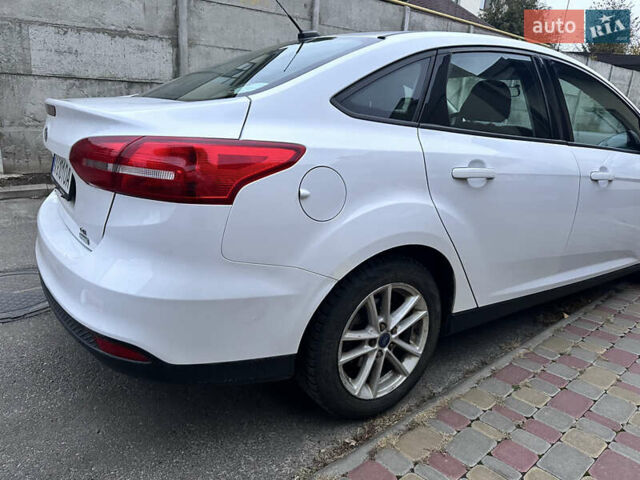 Белый Форд Фокус, объемом двигателя 1 л и пробегом 150 тыс. км за 7500 $, фото 7 на Automoto.ua