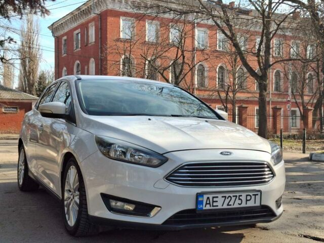 Белый Форд Фокус, объемом двигателя 2 л и пробегом 110 тыс. км за 10500 $, фото 1 на Automoto.ua