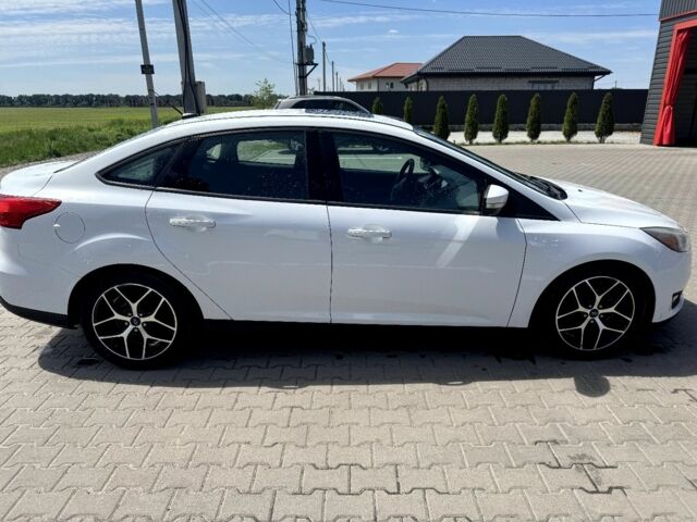 Белый Форд Фокус, объемом двигателя 2 л и пробегом 240 тыс. км за 7000 $, фото 17 на Automoto.ua