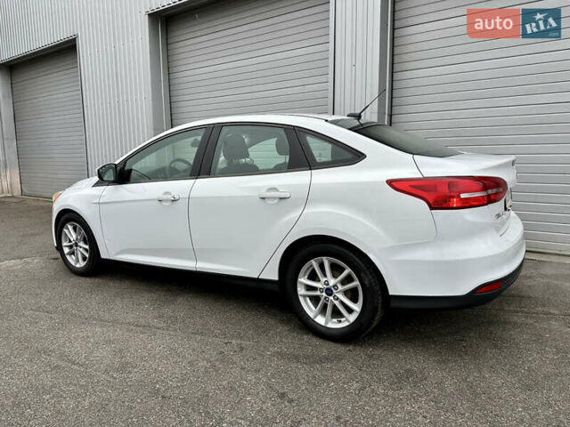 Белый Форд Фокус, объемом двигателя 2 л и пробегом 137 тыс. км за 8700 $, фото 4 на Automoto.ua