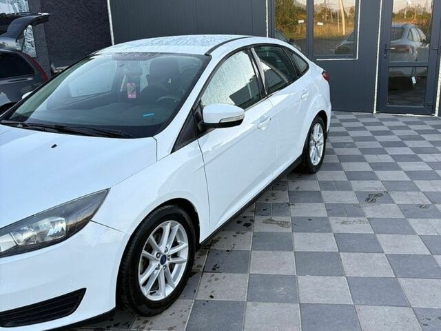 Білий Форд Фокус, об'ємом двигуна 2 л та пробігом 173 тис. км за 6500 $, фото 2 на Automoto.ua