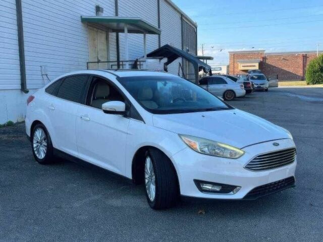 Білий Форд Фокус, об'ємом двигуна 2 л та пробігом 71 тис. км за 7500 $, фото 1 на Automoto.ua