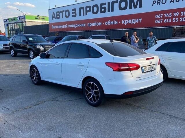 Белый Форд Фокус, объемом двигателя 2 л и пробегом 120 тыс. км за 9000 $, фото 2 на Automoto.ua