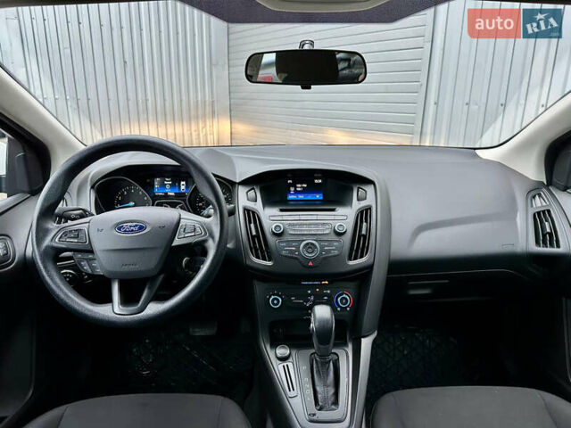 Белый Форд Фокус, объемом двигателя 2 л и пробегом 137 тыс. км за 8700 $, фото 8 на Automoto.ua
