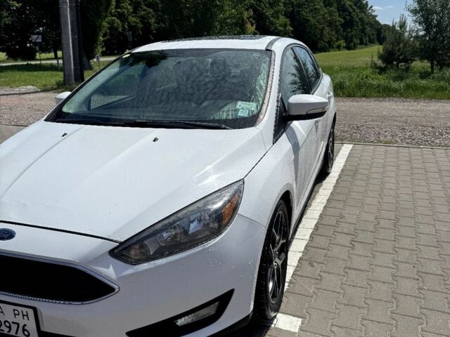 Белый Форд Фокус, объемом двигателя 2 л и пробегом 240 тыс. км за 7000 $, фото 12 на Automoto.ua