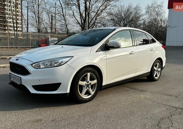 Білий Форд Фокус, об'ємом двигуна 1.6 л та пробігом 97 тис. км за 9500 $, фото 4 на Automoto.ua