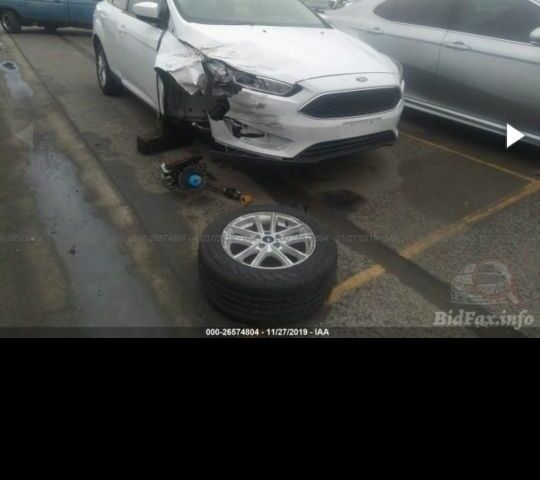 Белый Форд Фокус, объемом двигателя 2 л и пробегом 123 тыс. км за 9100 $, фото 4 на Automoto.ua