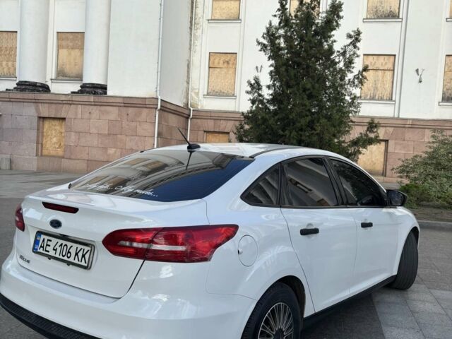 Белый Форд Фокус, объемом двигателя 2 л и пробегом 80 тыс. км за 9800 $, фото 5 на Automoto.ua
